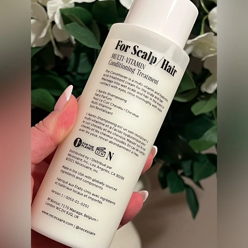 NECESSAIRE • THE CONDITIONER • NEW WITHOUT BOX